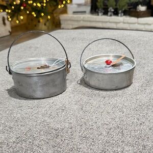 Pair of aluminum stovetop pots with Handles
